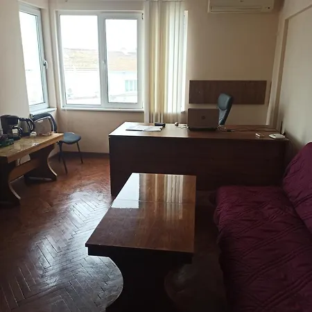Apartament на центъра на до фонтаните и морето и градинта *
