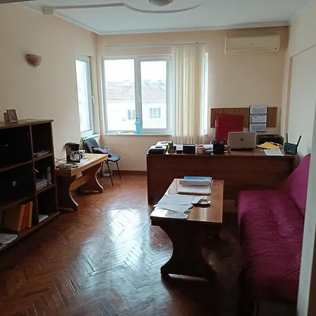 Apartament на центъра на до фонтаните и морето и градинта *