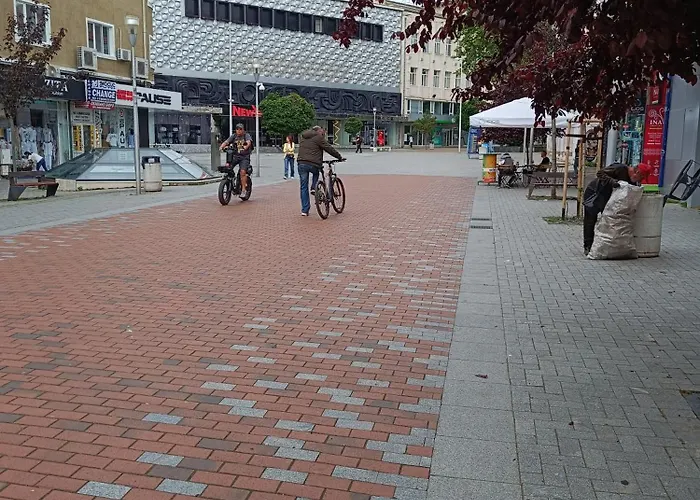 на центъра на до фонтаните и морето и градинта شقة