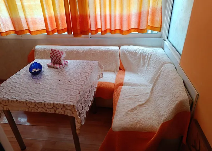 شقة на центъра на до фонтаните и морето и градинта